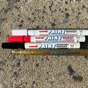 Uni Paint Marker PX-21